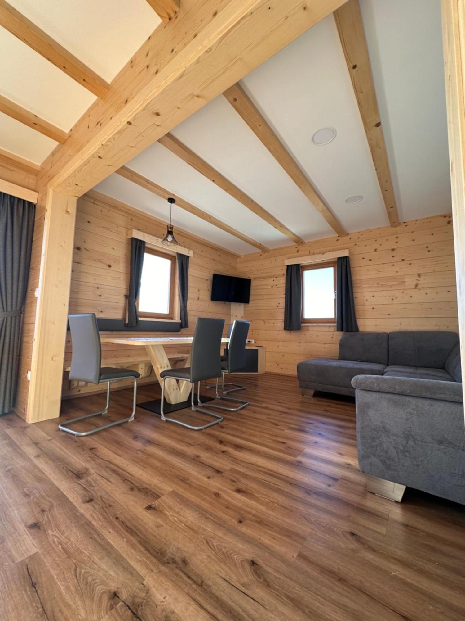 Guest House Pr Ambruzarju & Apartments Cerklje na Gorenjskem Room photo